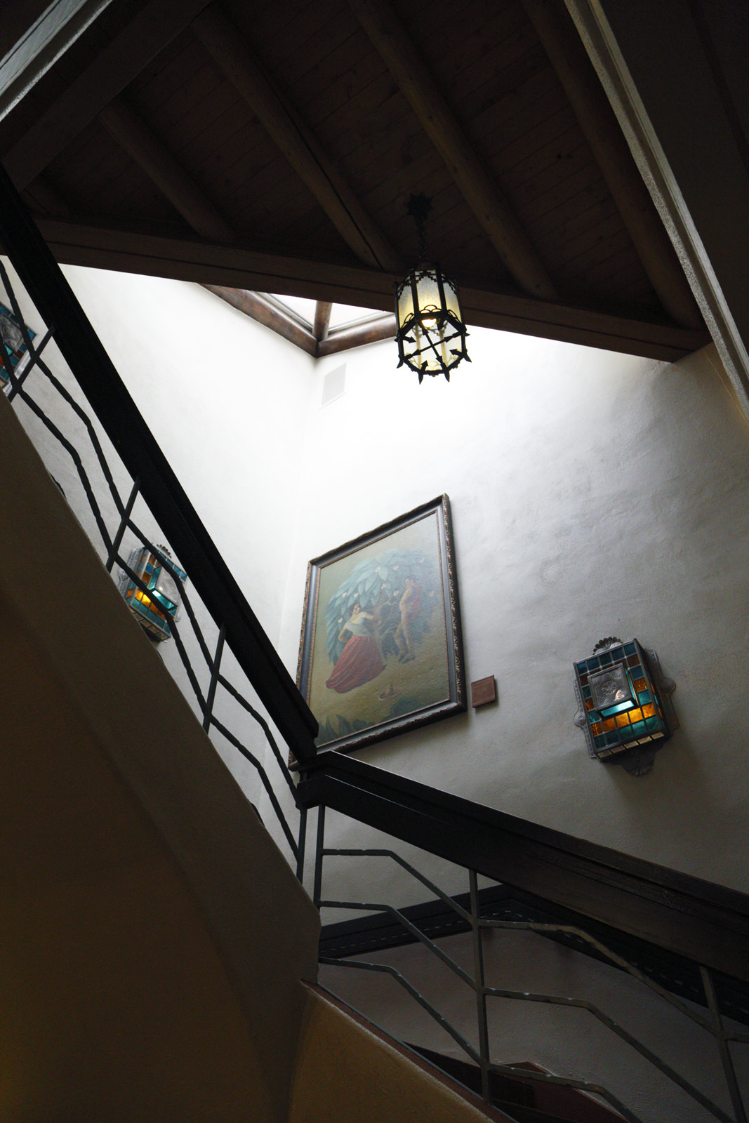 Dramatic Stairway Lighting